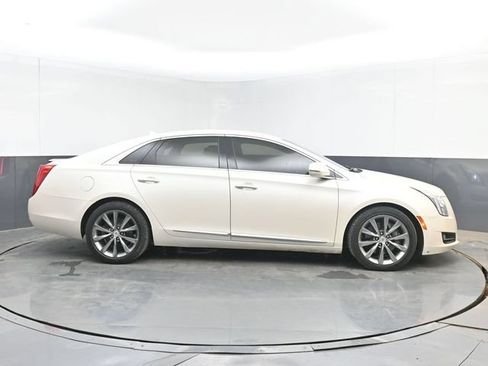 Used 2013 Cadillac XTS FWD image 11