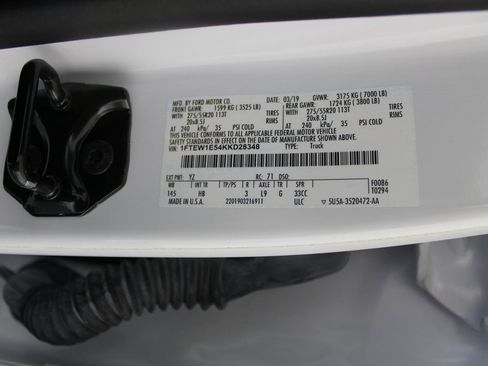 Certified 2019 Ford F150 Lariat w/ Equipment Group 502A Luxury image 28