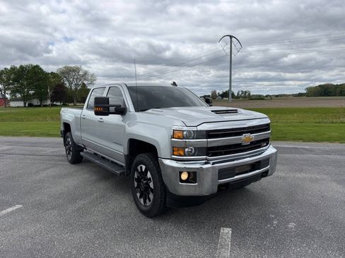 Used 2018 Chevrolet Silverado 2500 LT w/ LT Fleet Convenience Package AWD/4WD image 4