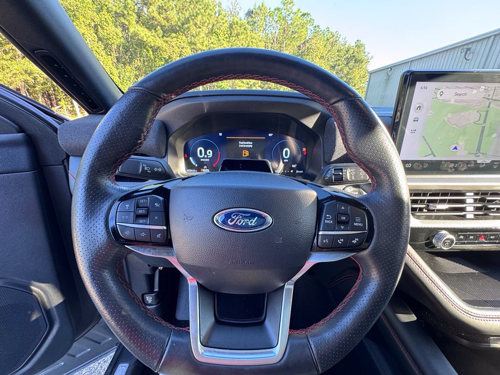 Used 2025 Ford Explorer ST-Line w/ ST-Line Street Pack AWD/4WD image 8