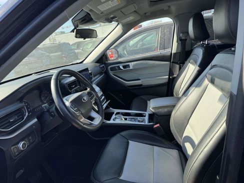 Certified 2022 Ford Explorer XLT w/ Equipment Group 202A image 14