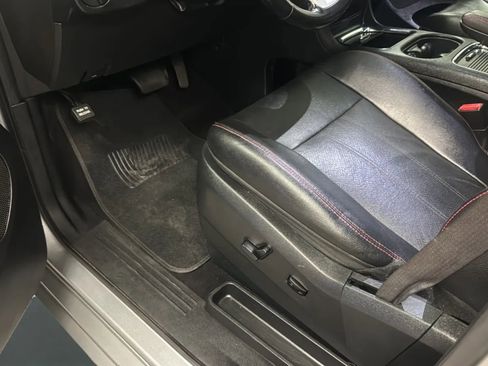 Used 2019 Dodge Grand Caravan GT FWD image 25