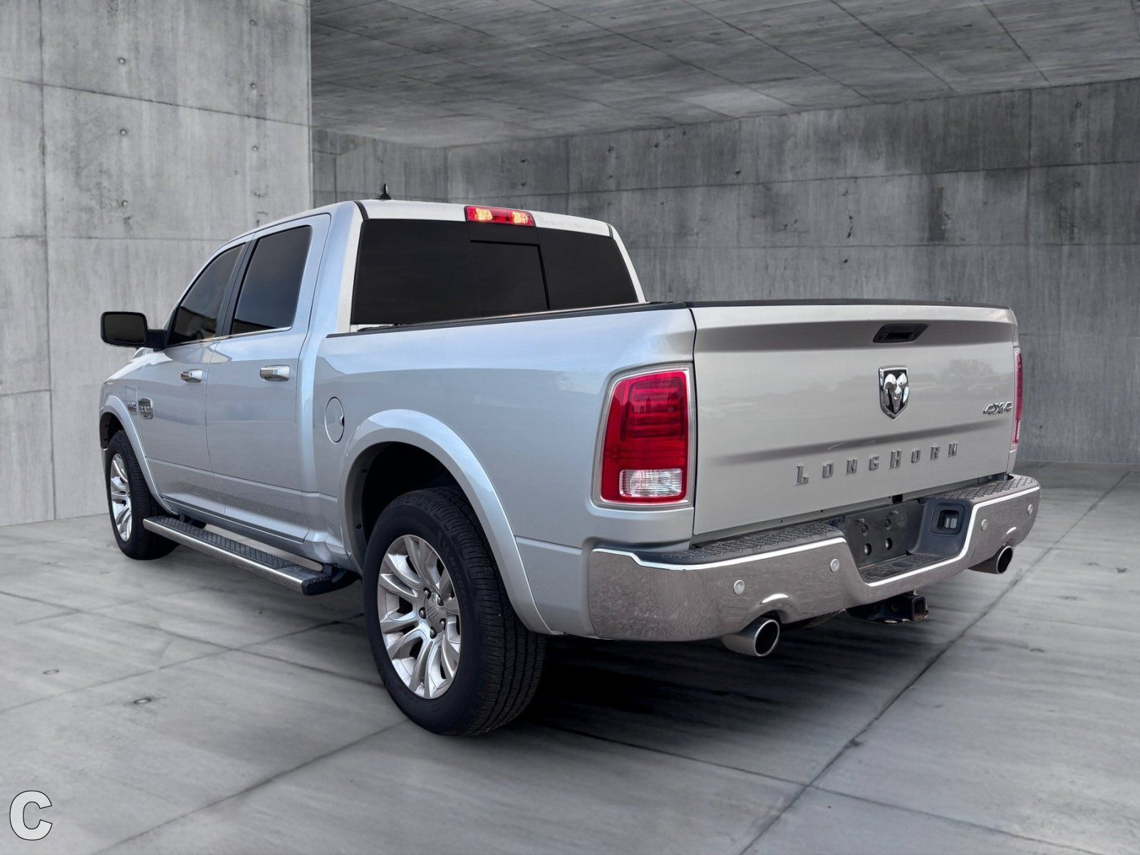 Used 2018 RAM 1500 Laramie Longhorn w/ Longhorn Southfork Package AWD/4WD image 3