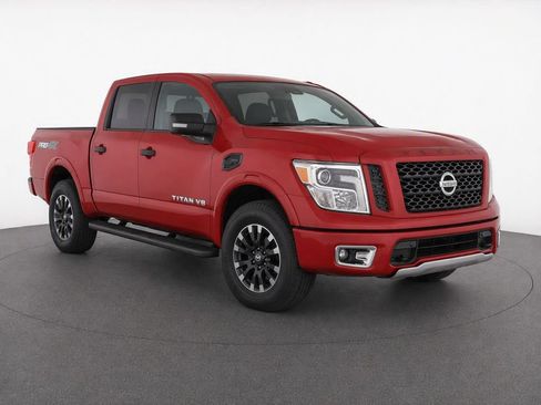 Used 2019 Nissan Titan PRO-4X AWD/4WD image 2