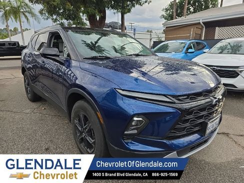 Used 2023 Chevrolet Blazer LT w/ Midnight/Sport Edition FWD image 7
