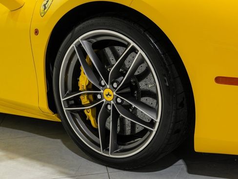 Used 2017 Ferrari 488 Spider image 55