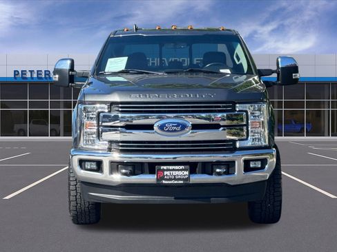 Used 2019 Ford F350 Lariat w/ Chrome Package AWD/4WD image 9