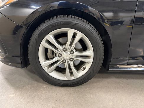 Used 2018 Hyundai Sonata Sport w/ Cargo Package FWD image 11