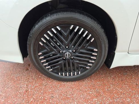 Used 2024 Nissan Leaf SV Plus FWD image 25
