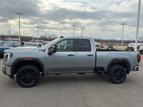 Used 2025 GMC Sierra 2500 Pro image 2