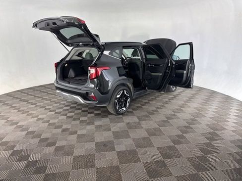 Used 2024 Kia Seltos SX AWD/4WD image 16