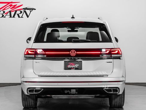 Used 2024 Volkswagen Atlas SEL Premium R-Line image 4