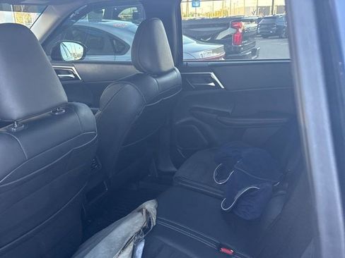 Used 2024 Mitsubishi Outlander SE Black Edition image 12