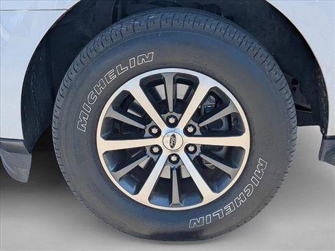 Used 2019 Ford Expedition XLT w/ Equipment Group 201A image 10