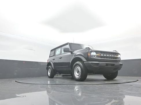 New 2026 Ford Bronco Base image 26