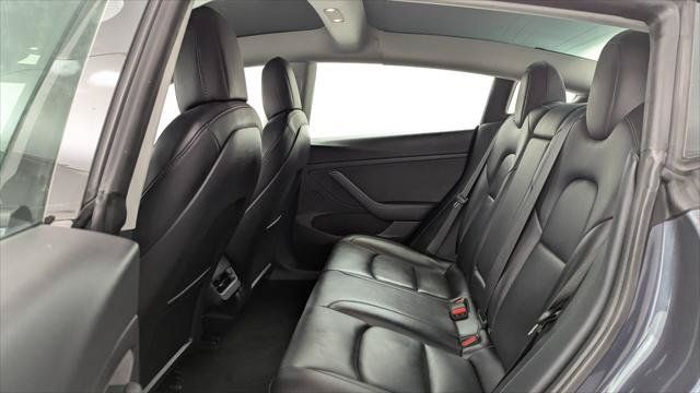 Used 2021 Tesla Model 3 Standard Range Plus RWD image 16
