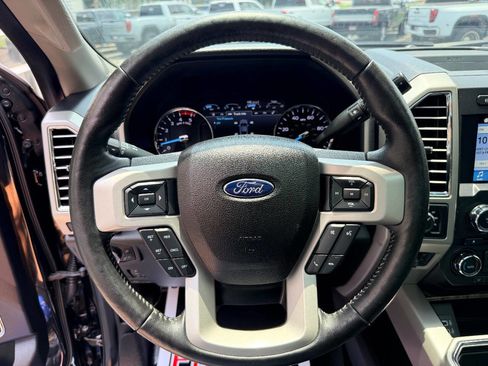 Used 2017 Ford F250 Lariat w/ Lariat Ultimate Package AWD/4WD image 24