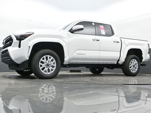 New 2026 Toyota Tacoma SR5 AWD/4WD image 26
