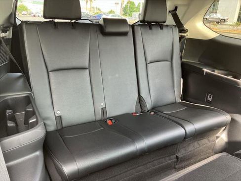 Certified 2025 Toyota Grand Highlander FWD image 33