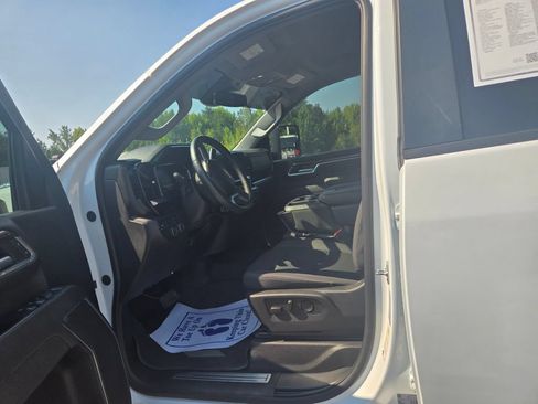 Used 2025 Chevrolet Silverado 3500 LT w/ Safety Package AWD/4WD image 7