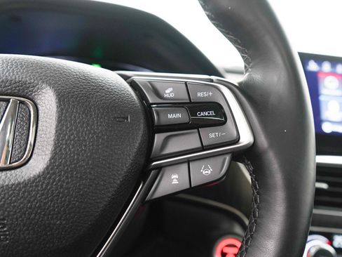 Used 2020 Honda Accord Touring image 26