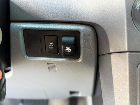 Used 2010 Toyota Tundra Limited image 22