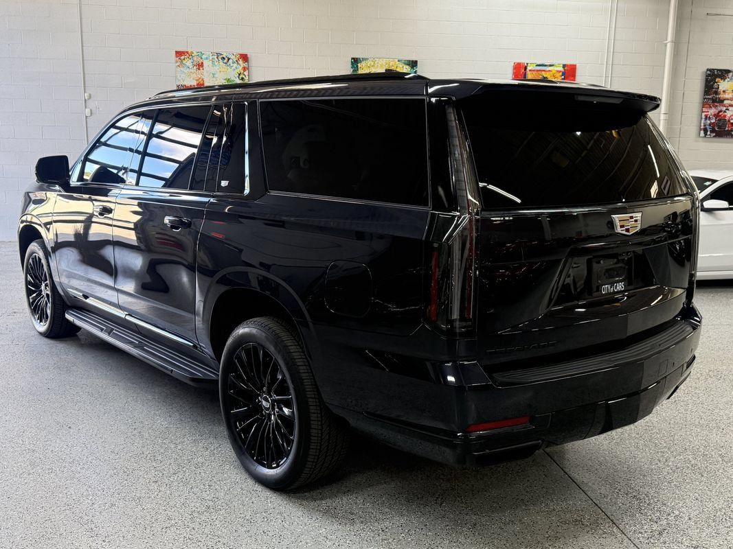 Used 2025 Cadillac Escalade ESV Premium Luxury w/ LPO, Floor Liner Package AWD/4WD image 3