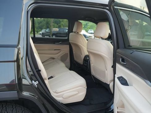 Used 2023 Jeep Grand Cherokee L Limited w/ Luxury Tech Group II RWD image 22