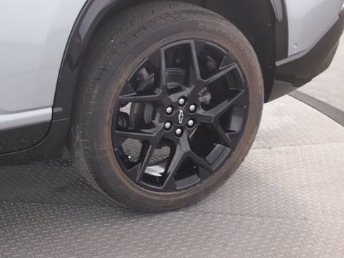Used 2025 Chevrolet Traverse RS AWD/4WD image 14