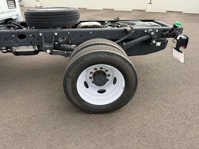 Used 2025 Ford F550 4x4 Regular Cab Super Duty image 15