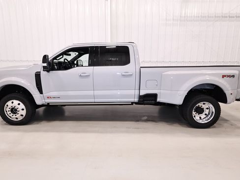 New 2026 Ford F450 Platinum w/ FX4 Off-Road Package AWD/4WD image 6