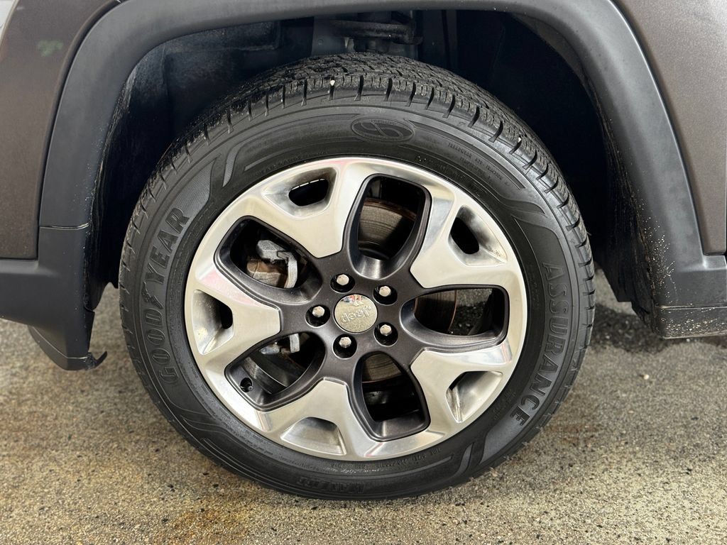 Used 2020 Jeep Compass Limited AWD/4WD image 26