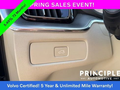 Certified 2023 Volvo XC60 B5 Core image 26