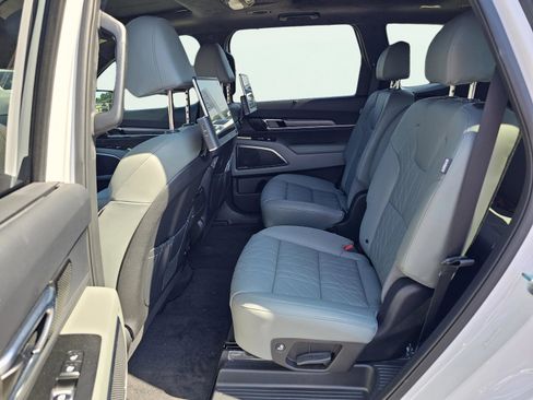 Used 2023 Kia Telluride SX Prestige X-Line AWD/4WD image 32