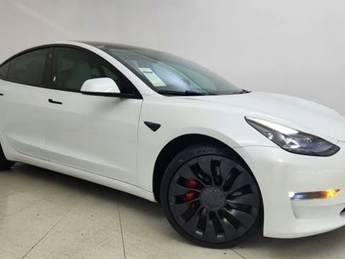 Used 2023 Tesla Model 3 Performance image 1