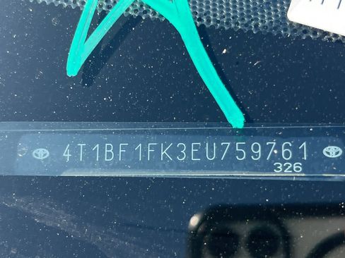 Used 2014 Toyota Camry L image 23