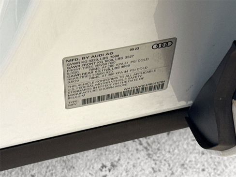 Certified 2024 Audi Q8 e-tron Premium Plus AWD/4WD image 33
