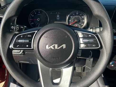 Used 2023 Kia Forte LXS w/ LXS Technology Package image 17