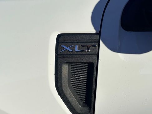 Used 2025 Ford Maverick XLT w/ XLT Luxury Package image 8