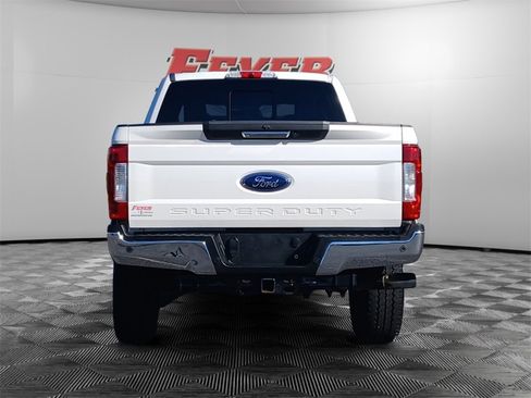 Certified 2019 Ford F250 Lariat w/ Chrome Package image 4