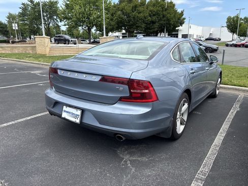 Used 2017 Volvo S90 T5 Momentum w/ Convenience Package FWD image 22