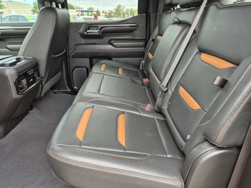 Used 2024 GMC Sierra 1500 AT4 image 17