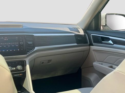 Used 2023 Volkswagen Atlas SE w/ Panoramic Sunroof Package AWD/4WD image 24