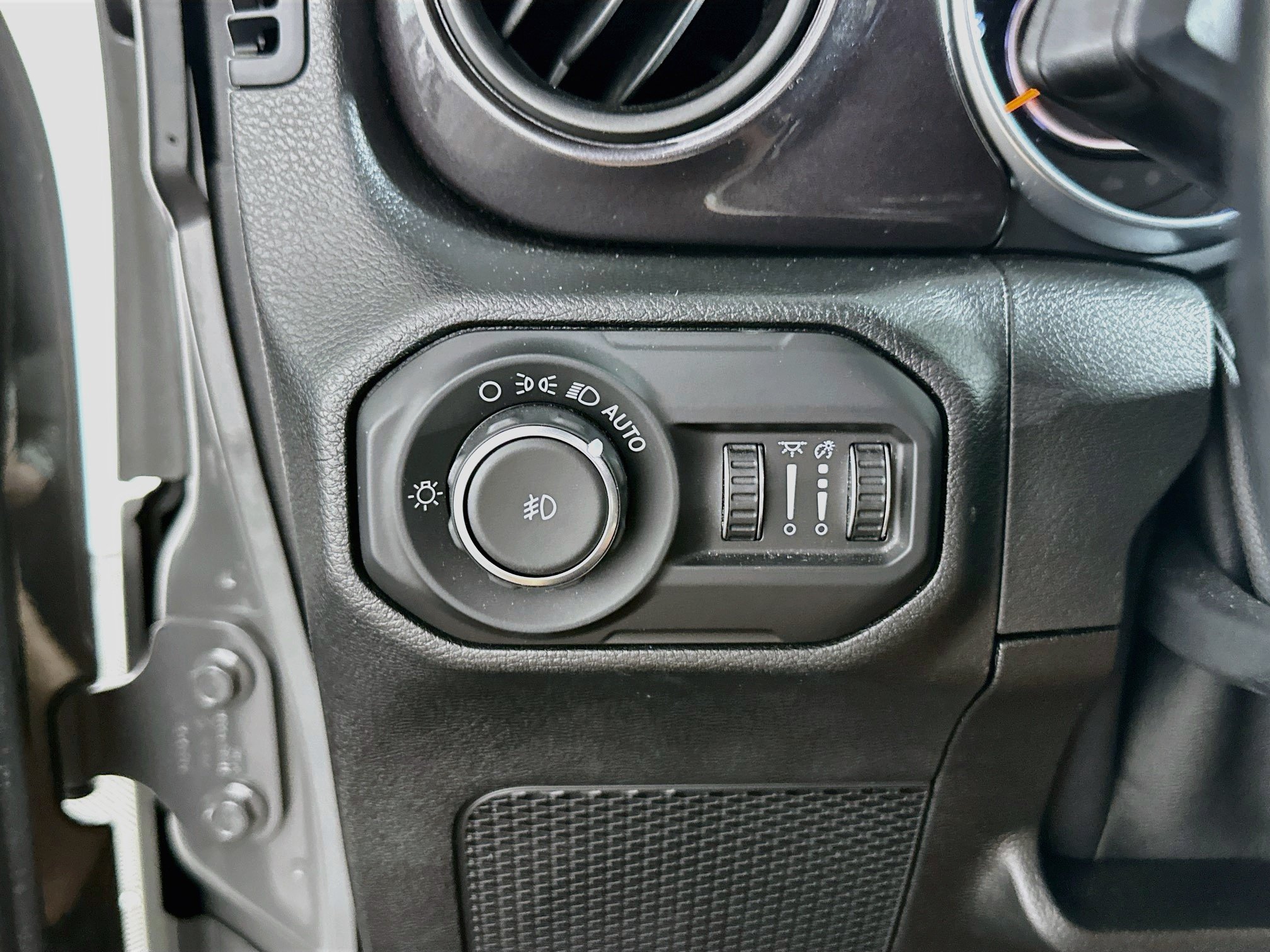 Used 2021 Jeep Wrangler Unlimited Sport AWD/4WD image 17