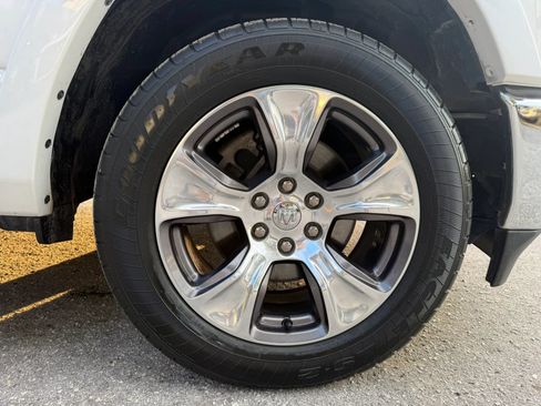 Used 2020 RAM 1500 Laramie RWD image 19