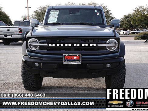 Used 2024 Ford Bronco Outer Banks image 2
