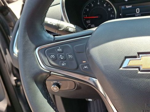 Used 2024 Chevrolet Equinox LT FWD image 20