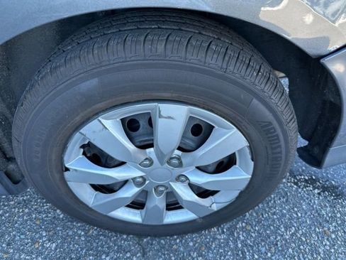 Used 2018 Ford Focus S image 11