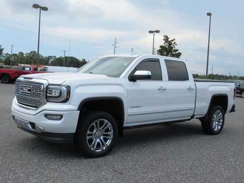 Used 2017 GMC Sierra 1500 Denali image 3