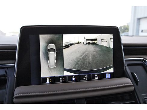 Used 2024 Chevrolet Tahoe Premier w/ Premium Package RWD image 26